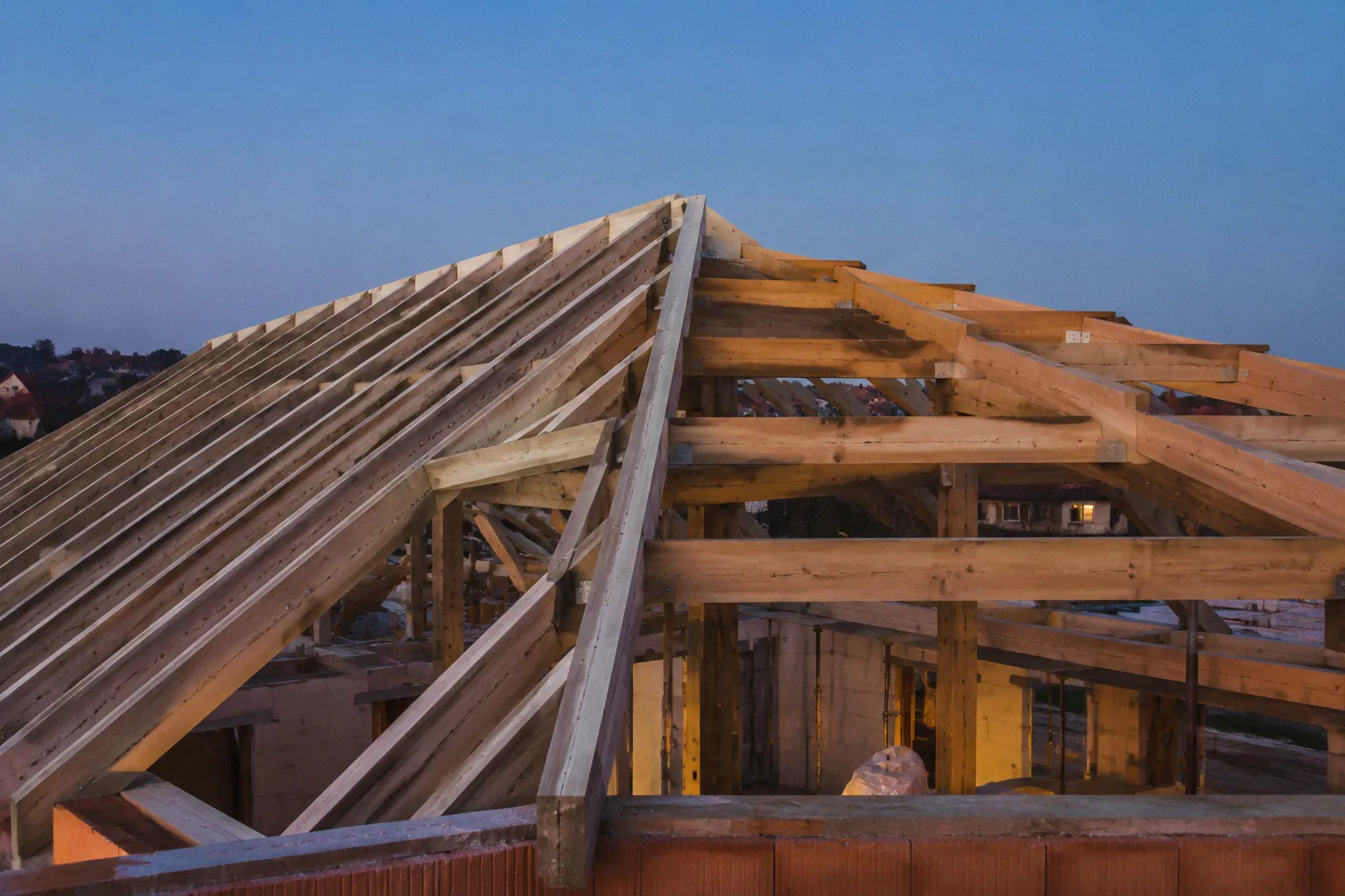 Sparrendach oder Pfettendach: Welcher Dachstuhl passt?